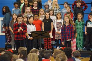 CES Holiday Concert 2024 14.jpg
